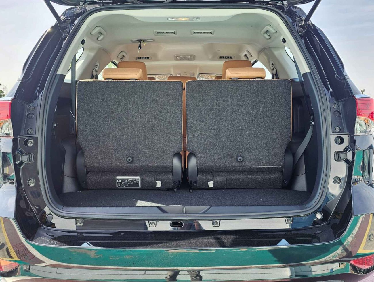 Toyota Fortuner 2.7L V4 PETROL /  STOCK AVAILABLE, LOWEST PRICE IN MARKET (CODE # 67969)