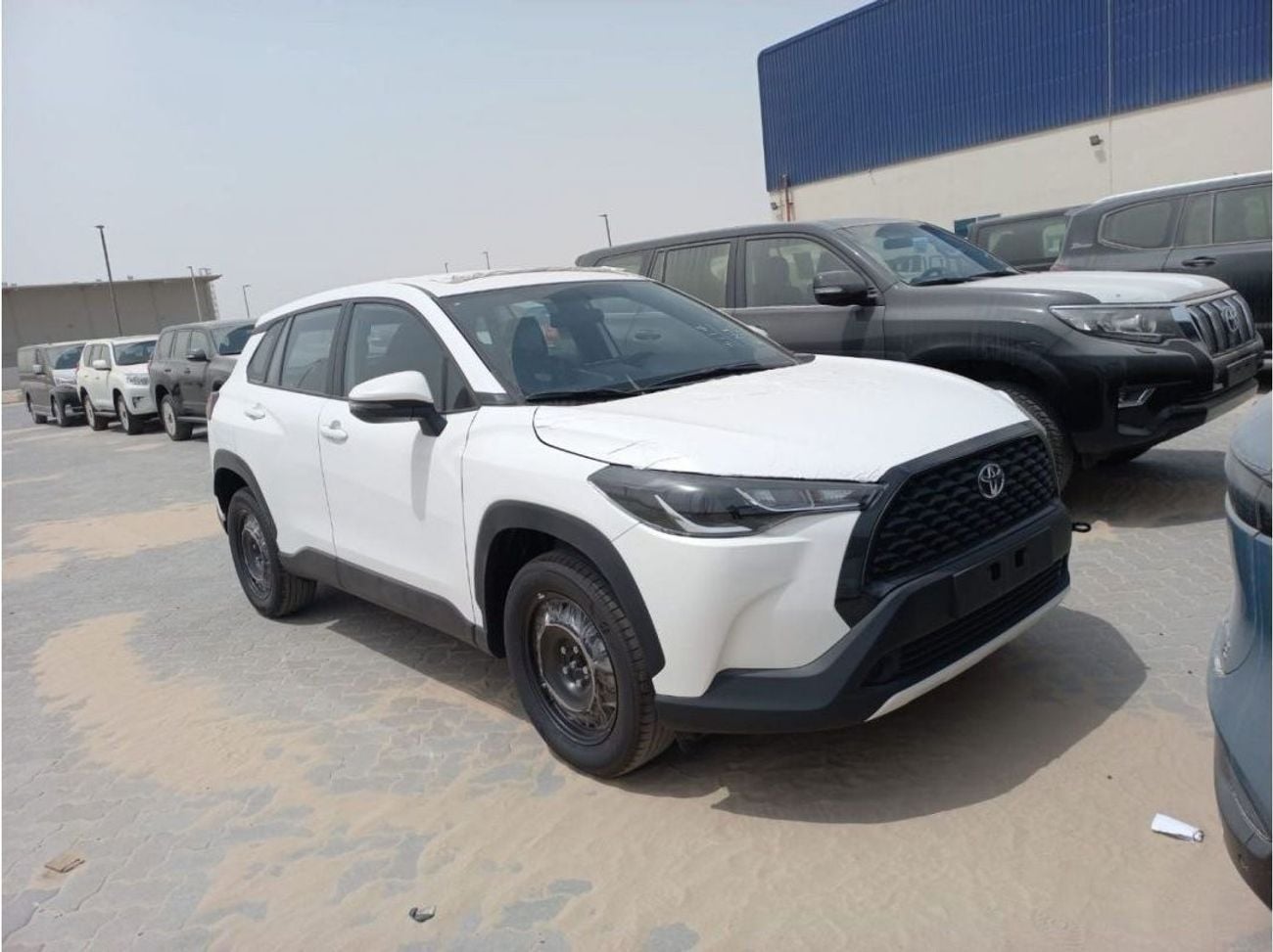 تويوتا كورولا كروس 2026 TOYOTA COROLLA CROSS 1.8L Petrol Basic Option Automatic Zero KM