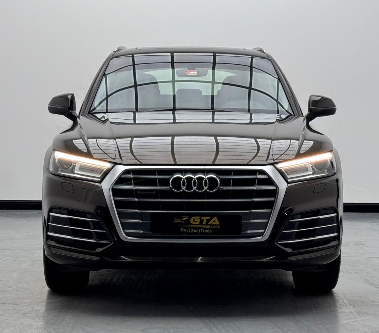 أودي Q5 45 TFSI Quattro S Line 2.0L (252 HP) 2018 AUDI Q5 S-Line 45TFSI Quattro, Warranty, Full Service Hist