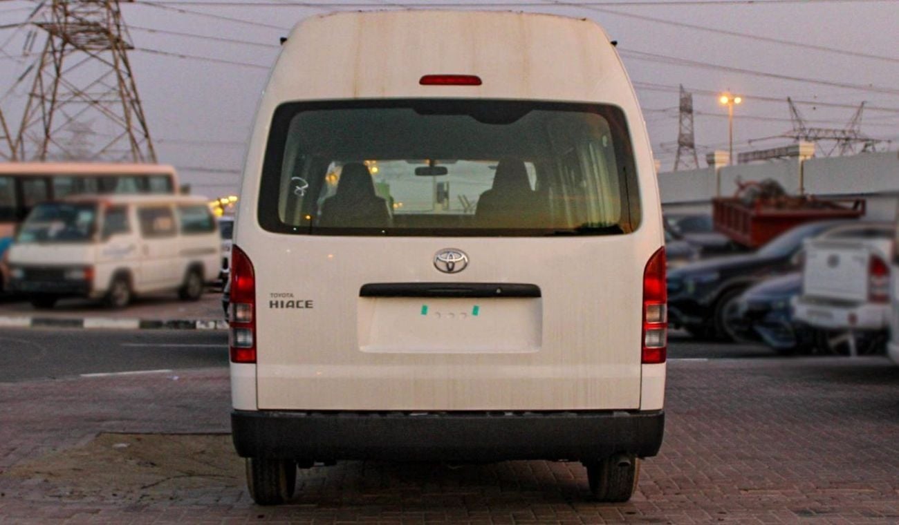 تويوتا هاياس DLS - STD ROOF 2.5L DLX Wide AC VAN MT