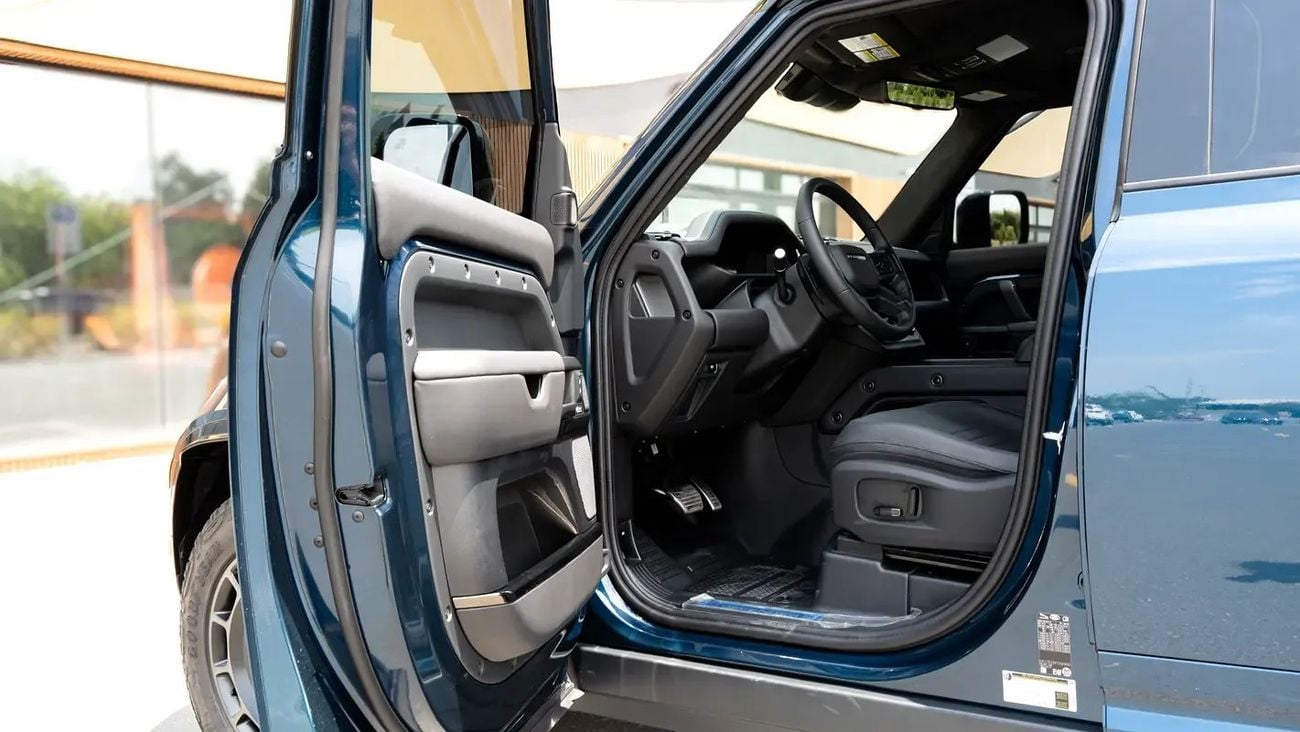 لاند روفر ديفندر Land Rover Defender 110 2026