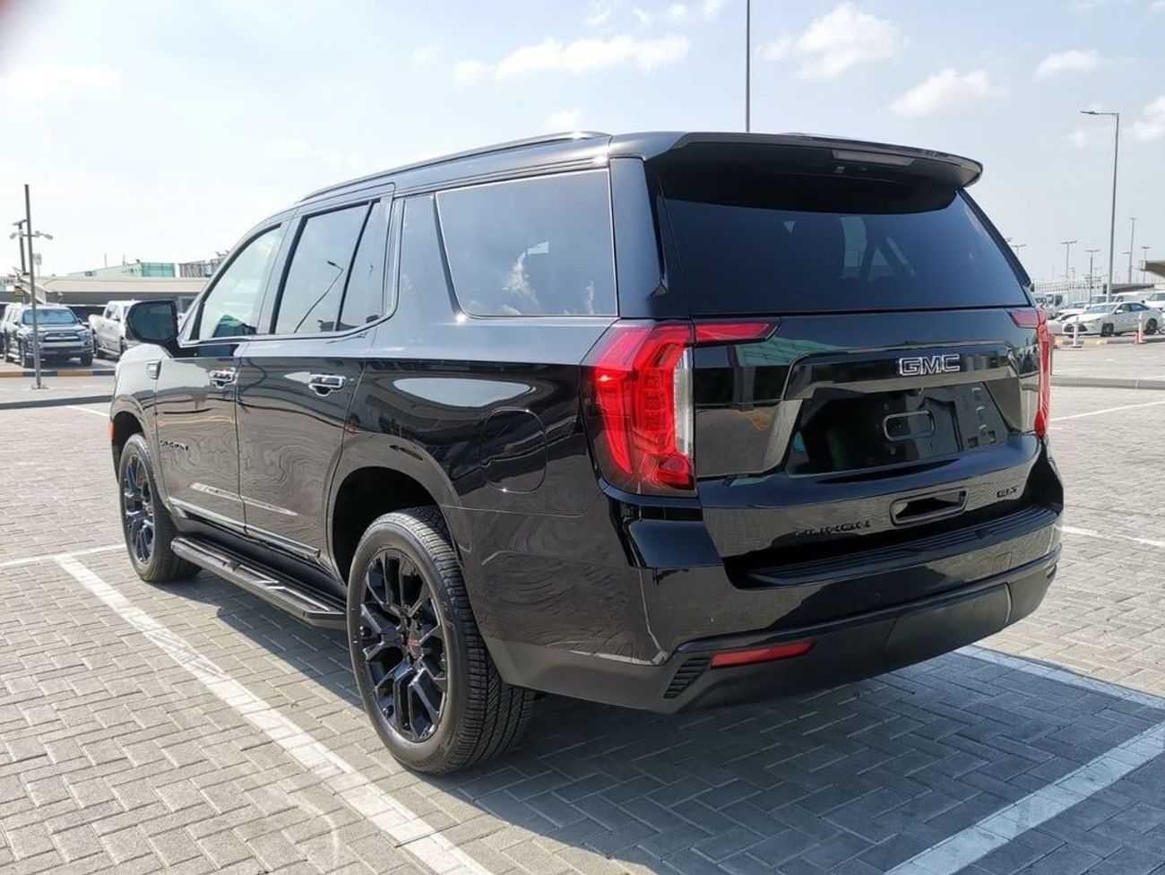 GMC Yukon GMC Yukon SLT Diesel - 2023 - Black