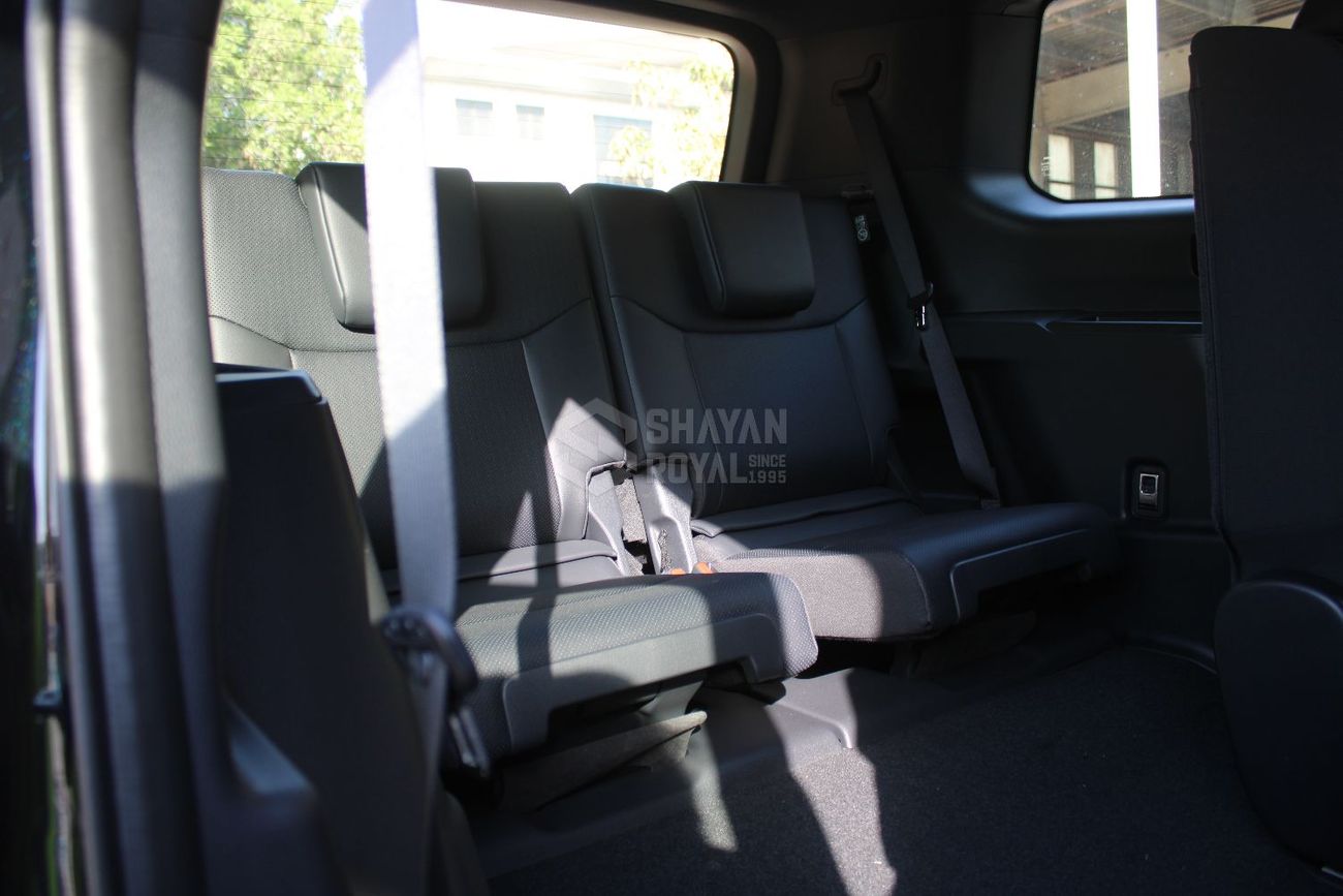 تويوتا برادو LHD 2.4L PETROL ALL ROUNDER-G 4WD AT 7-SEATS 2025MY