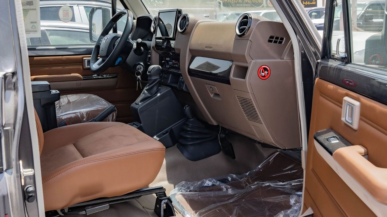 Toyota Land Cruiser Pick Up 2025 Toyota Land Cruiser LC 79 4.0L AT Petrol (Gray)