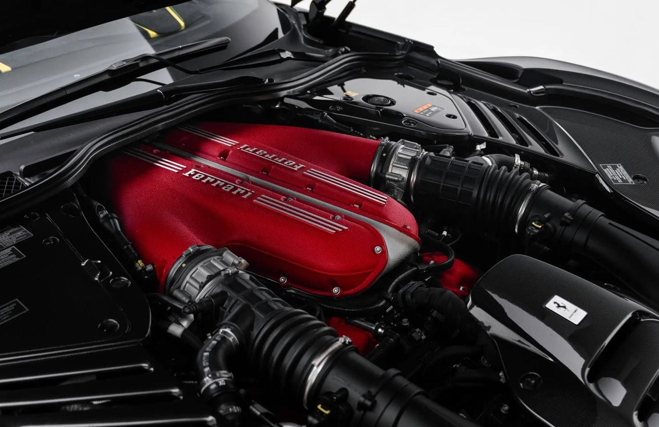فيراري 812 كومبيتيزون 6.5L V12 Naturally Aspirated Engine