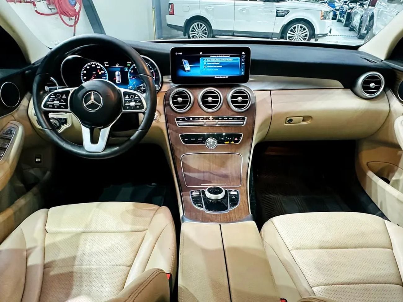 مرسيدس بنز C 300 Std 2.0L (241 HP)