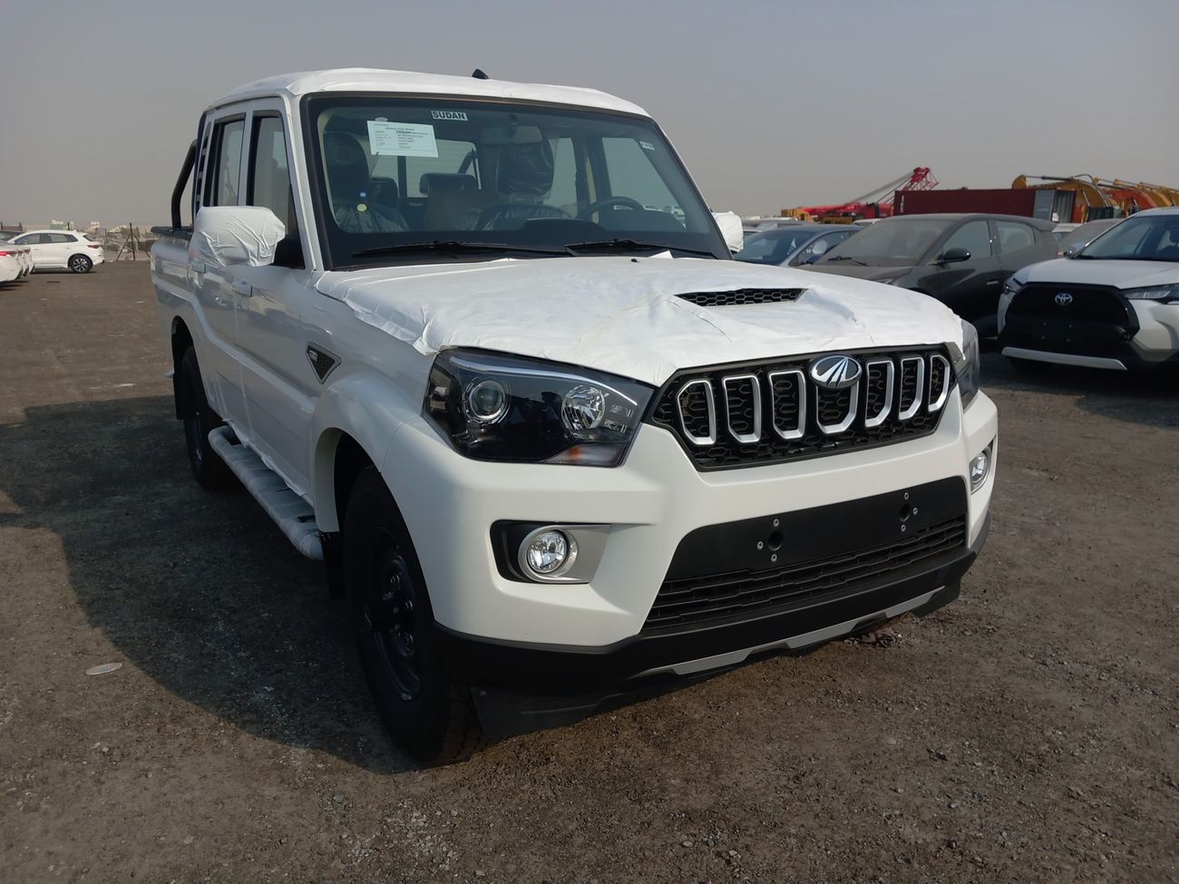 ماهيندرا سكوربيو 2.2L MHAWK TURBO DIESEL / "7" DVD SCREEN / 4WD