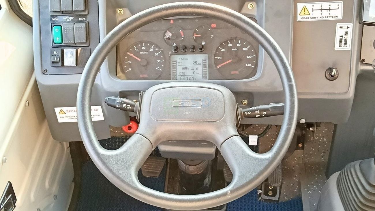 SML Isuzu S7 Bus SML Isuzu S7 Bus 47 Seater A/C MY-2026