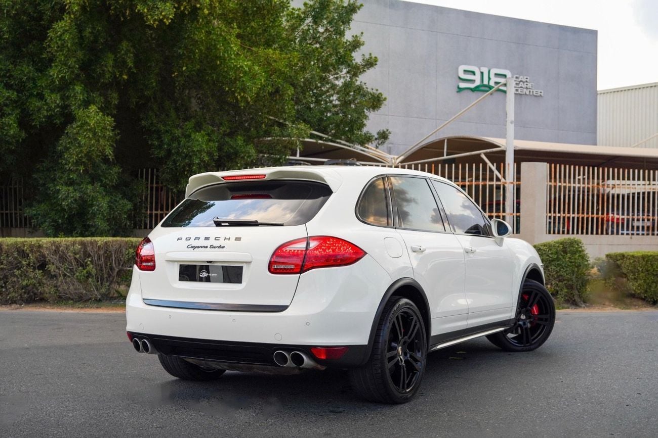 Porsche Cayenne Turbo 4.8L (500 HP)