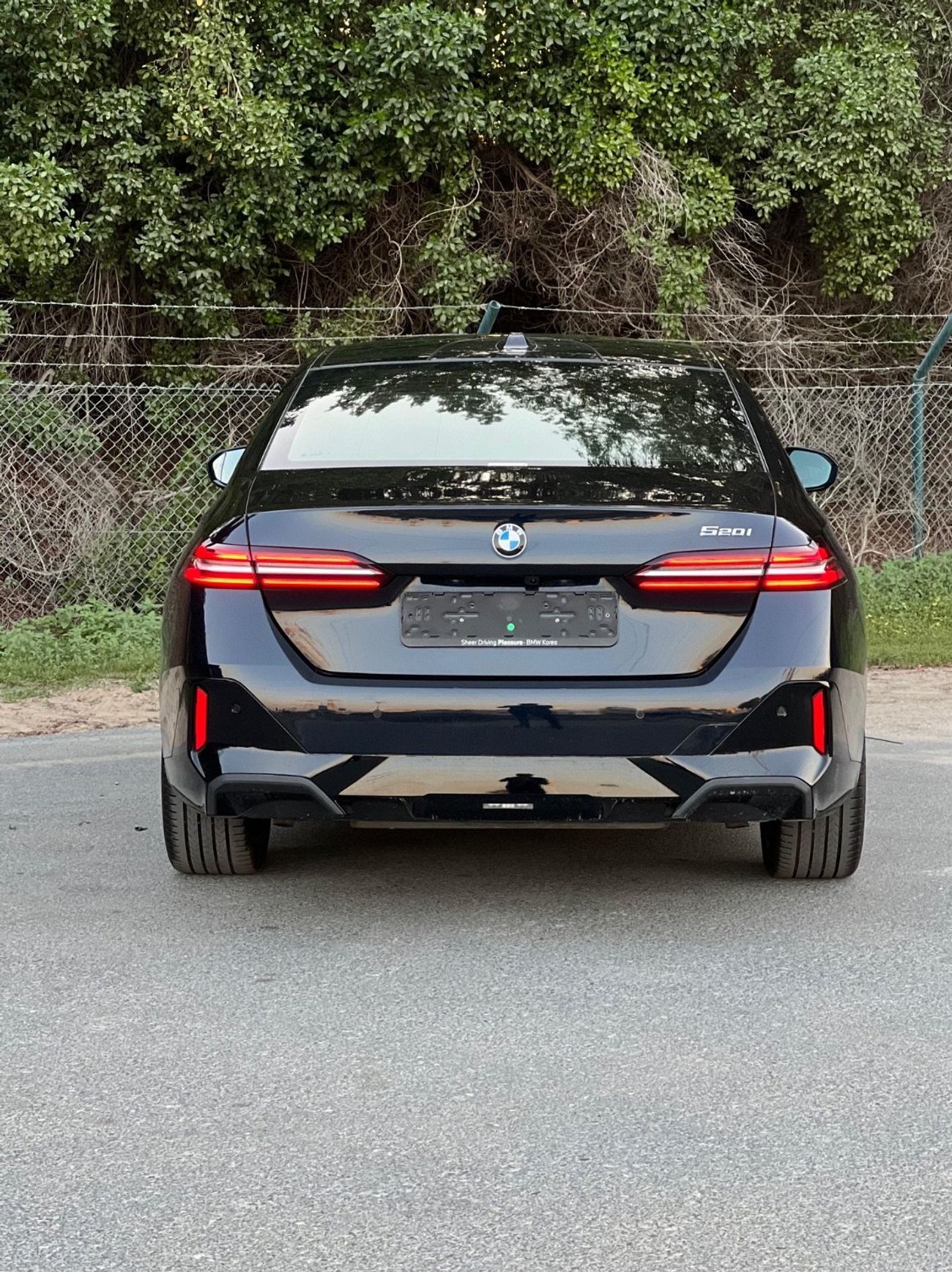 بي أم دبليو 520i M Sport V4 2.0L M-KIT