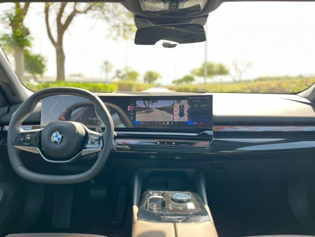 BMW 520i EXCELLENCE BMW 520I 0KM GCC 2024