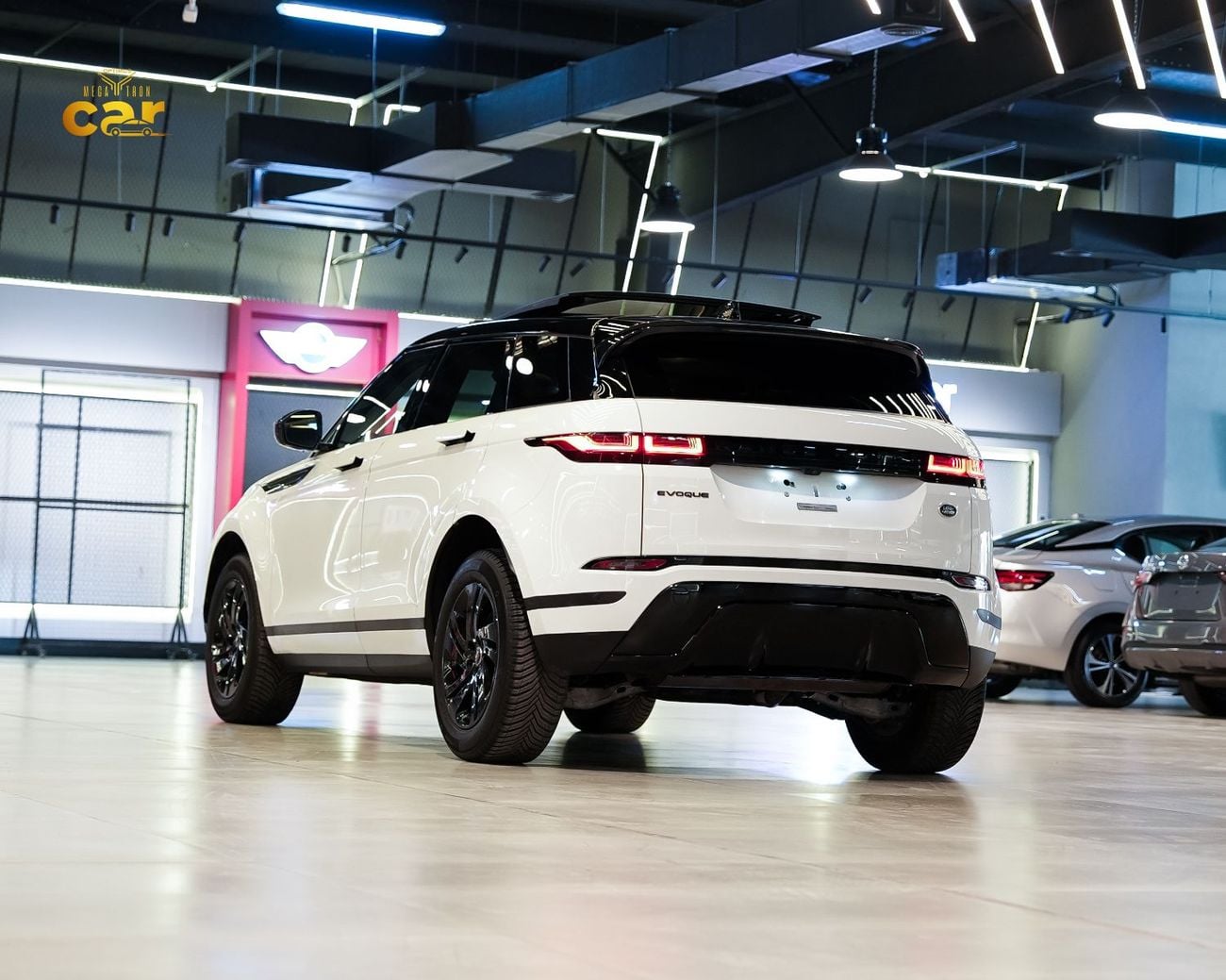 لاند روفر رانج روفر إيفوك