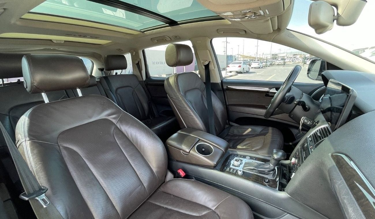 Audi Q7 خليجي. TFSI quattro Exclusive Sports Style Package 3.0L