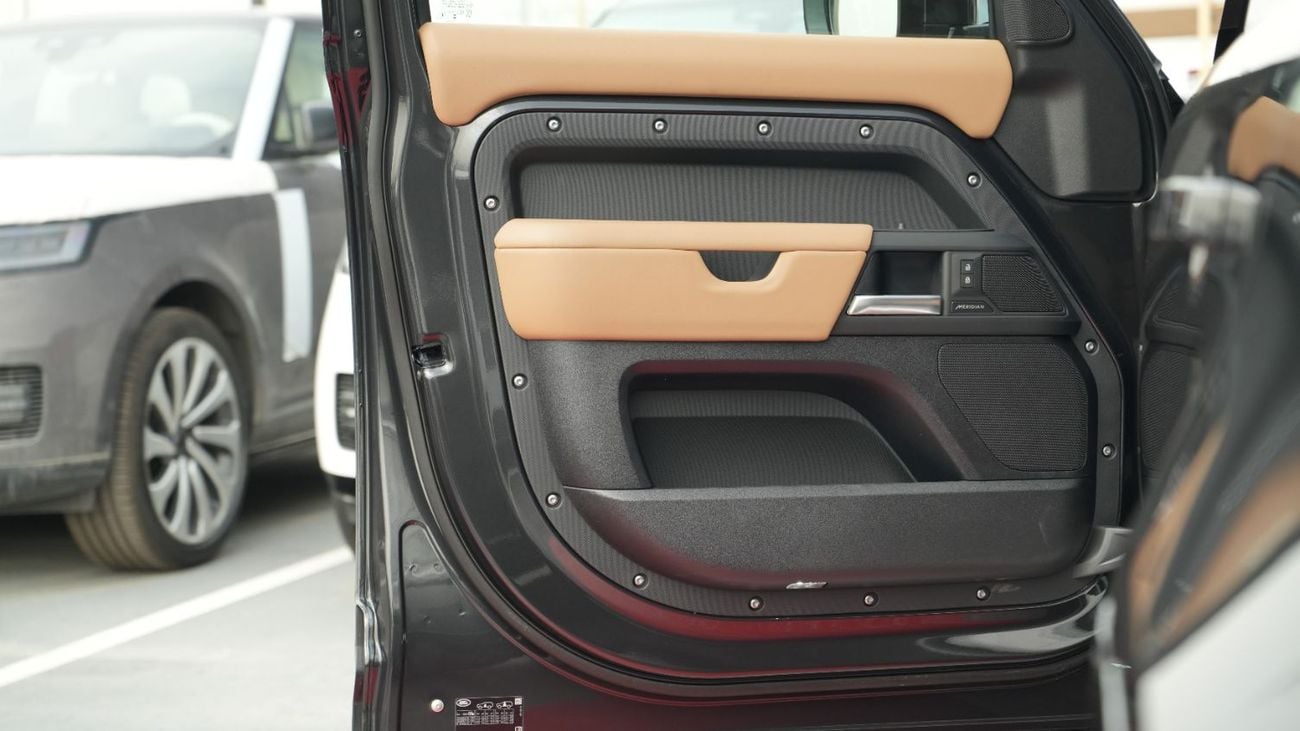 Land Rover Defender P400 X-Dynamic HSE Carpathian Grey 2026MY Export Only