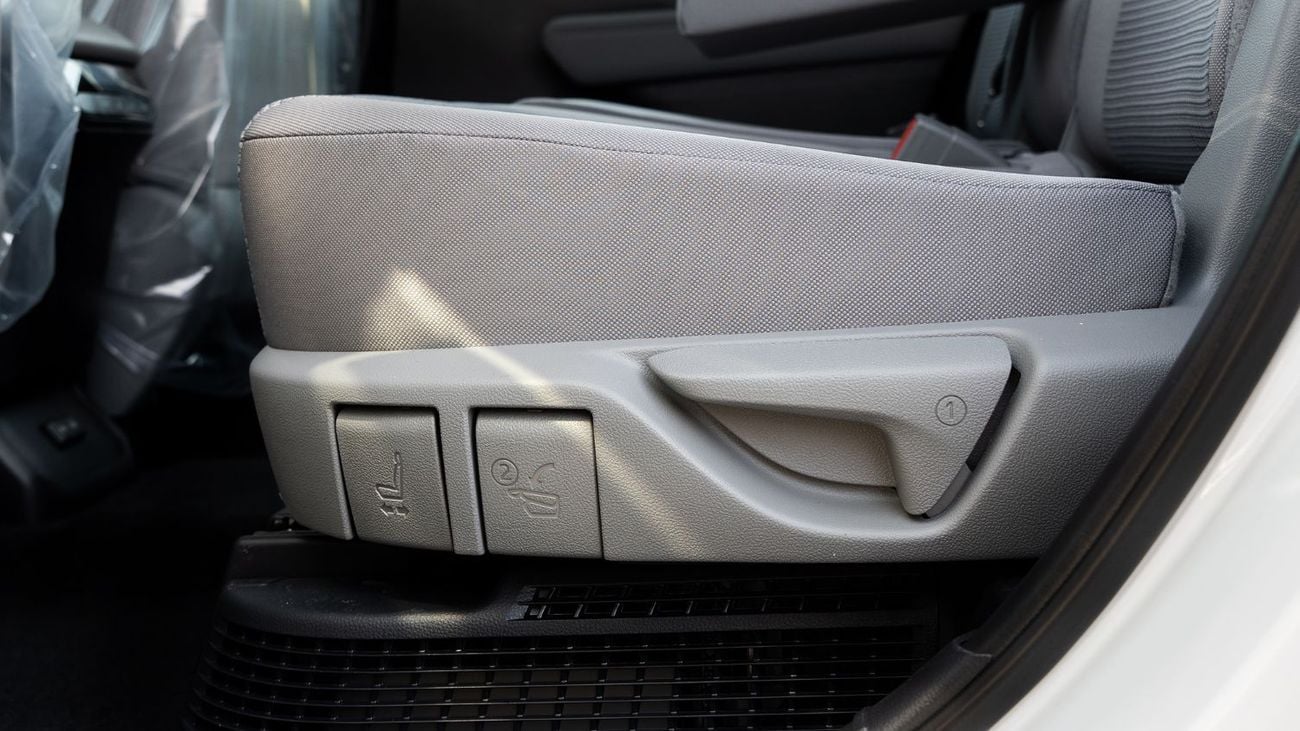 تويوتا هايلاندر 2025 Toyota Highlander LE 2.5 AT Hybrid