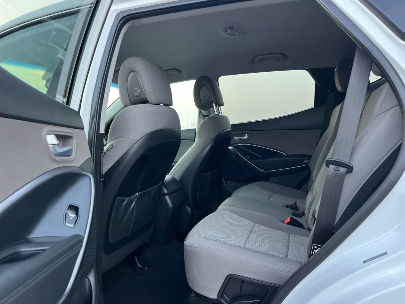 Hyundai Santa Fe SPORT (NON GCC) 2018 Hyundai Santa Fe 2.4L V4 - Apple Play & Android - Rear Camera - 2 keys