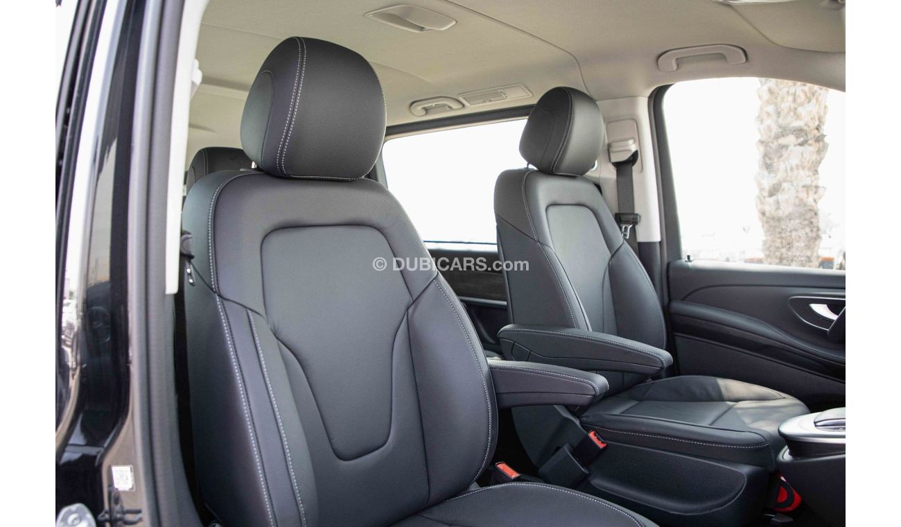 Mercedes-Benz V 250 2023 MBZ V250 2.0 8 SEATER P AT - Black inside black