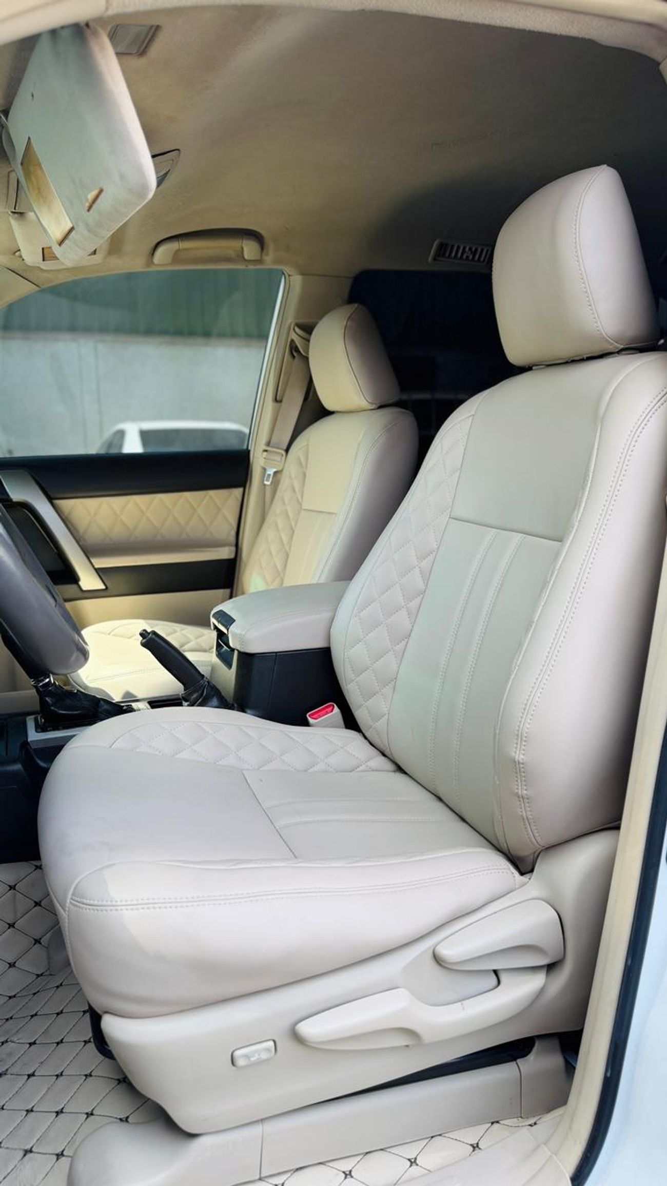 Toyota Prado 2012| 2.7L PETROL | AT | LHD | PREMIUM TEXTURE LEATHER SEATS | AUDIO PLAYER | ALLOY RIMS