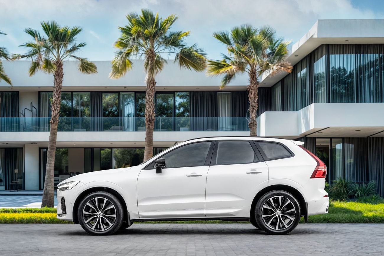 فولفو XC 60 XC60 B5 Ultimate Dark | 2,155 P.M | 0% Downpayment | Volvo Warranty