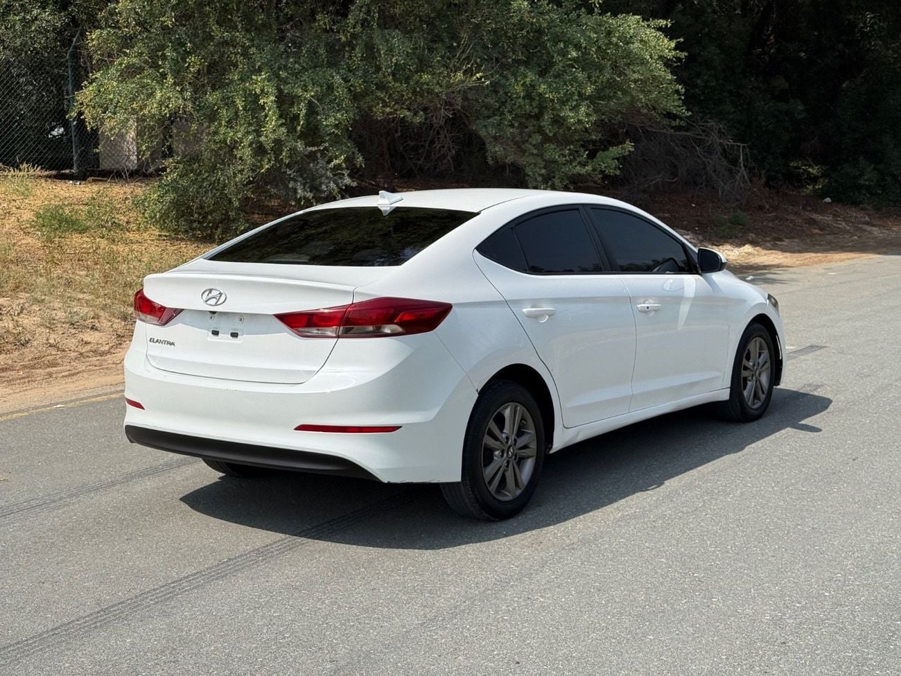 Hyundai Elantra GL 2.0L