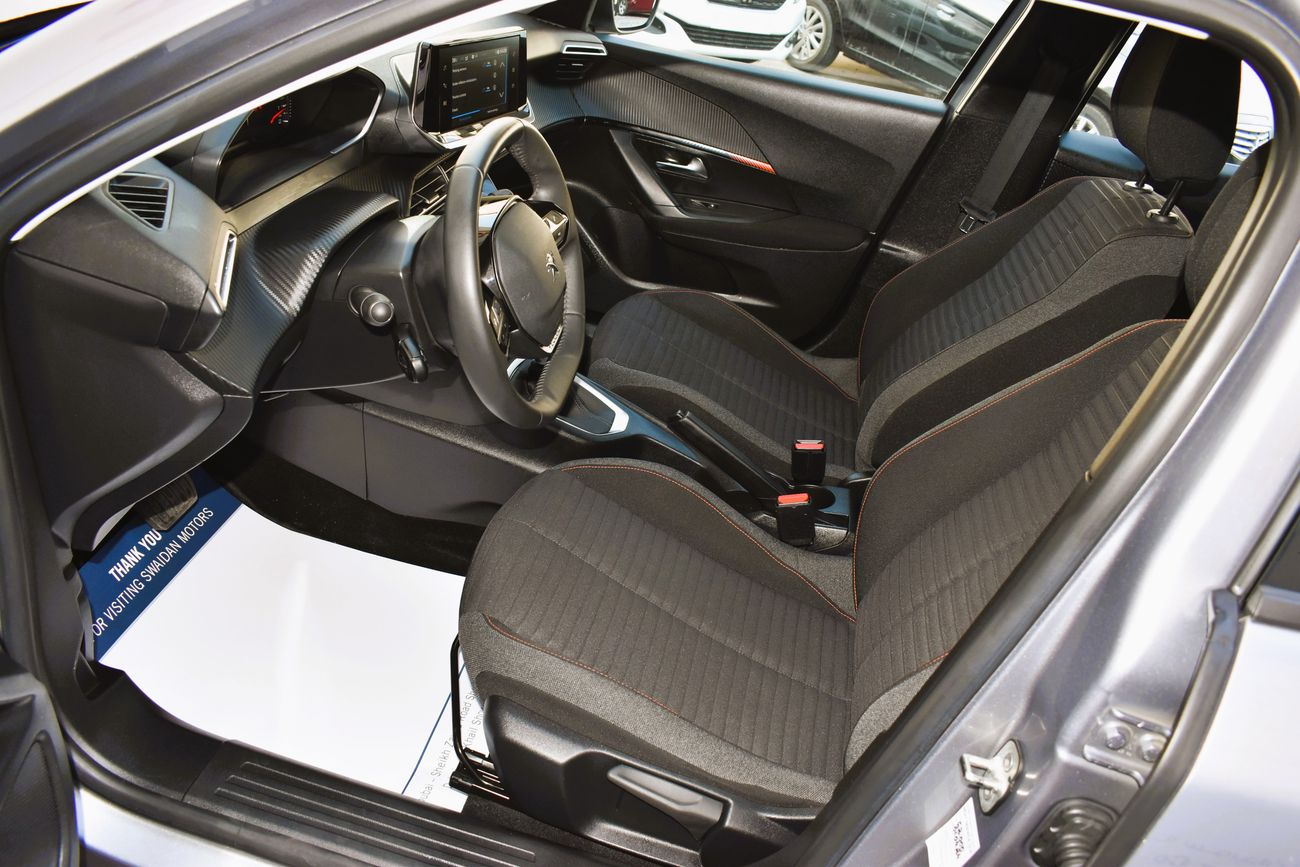 Peugeot 2008 AED 1119 PM ACTIVE 1.6L GCC AGENCY WARRANTY UP TO 2026 OR 100K KM