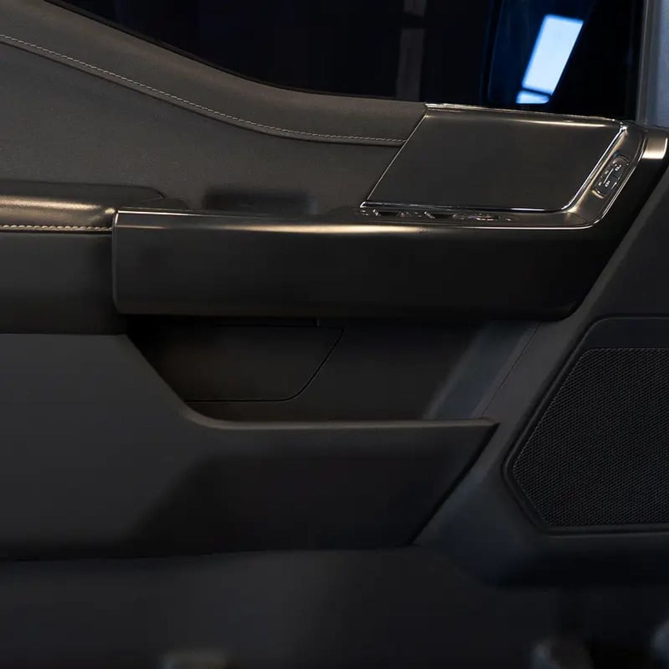 فورد رينجر رابتور 4,599 pm • 0% Downpayment • F-150 Raptor • Agency Warranty And Service Package