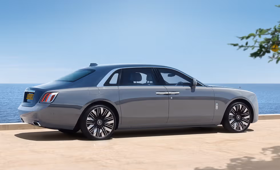 Rolls-Royce Ghost exterior - Rear left Angled