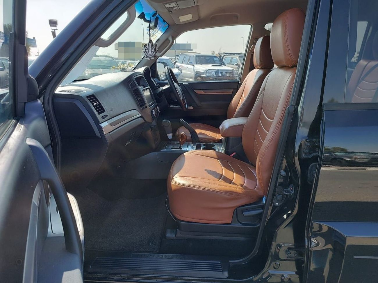 Mitsubishi Pajero MITSUBISHI PAJERO SUV RHD 2012 MODEL 3.2 L DIESEL AUTOMATIC(PM01015)