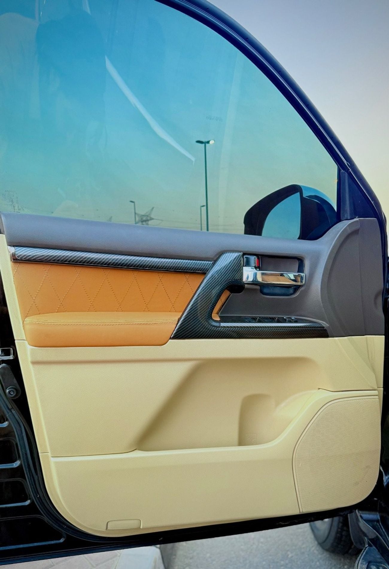 تويوتا لاند كروزر GXR 2019 FACELIFTED 2025 WITH INTERIOR AND EXTERIOR V6 4.0L GCC IN EXCELLENT CONDITION