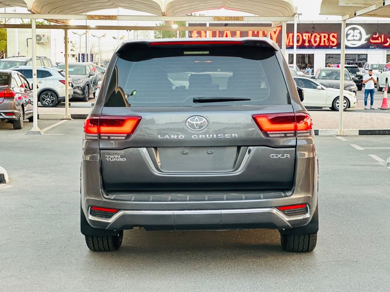 تويوتا لاند كروزر GXR 4.0L (271 HP) 4WD