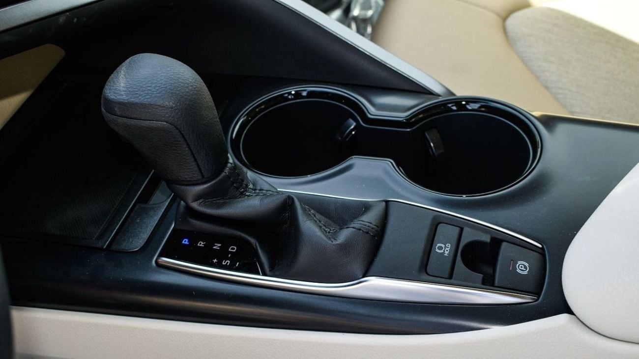 تويوتا كامري ECT0005 - Toyota Camry LE - 2.5L - Petrol - White