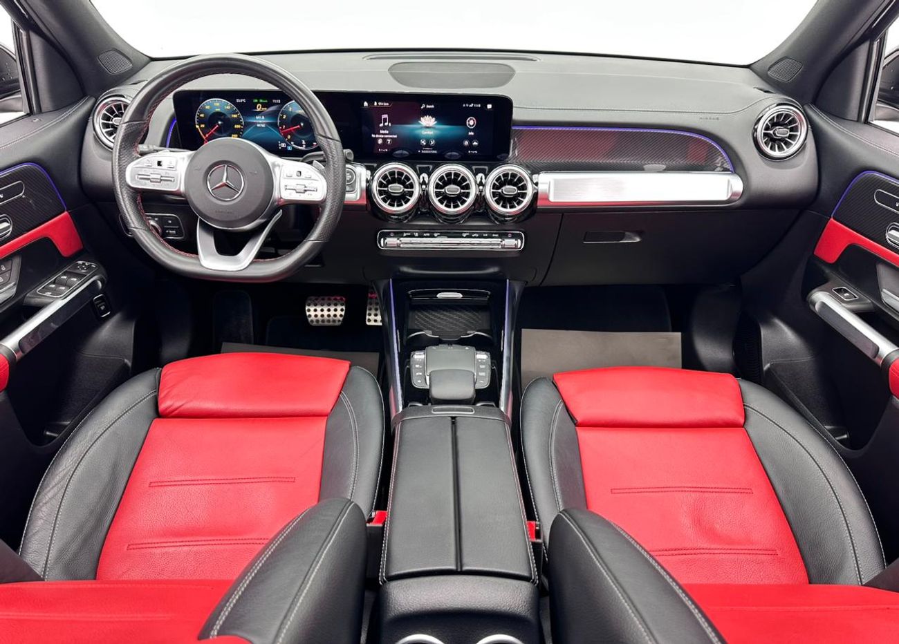 Mercedes-Benz GLB 250 2021 Mercedes-Benz GLB 250 4Matic, June/2026 Mercedes Warranty, Mercedes Full Service History, GCC