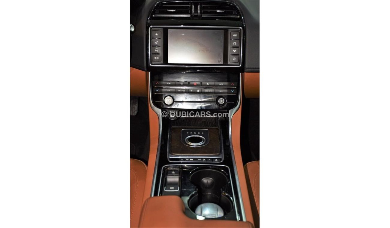 جاكوار XE ORIGINAL PAINT ( صبغ وكاله ) Jaguar XE 25t 2016 Model! GCC Specs