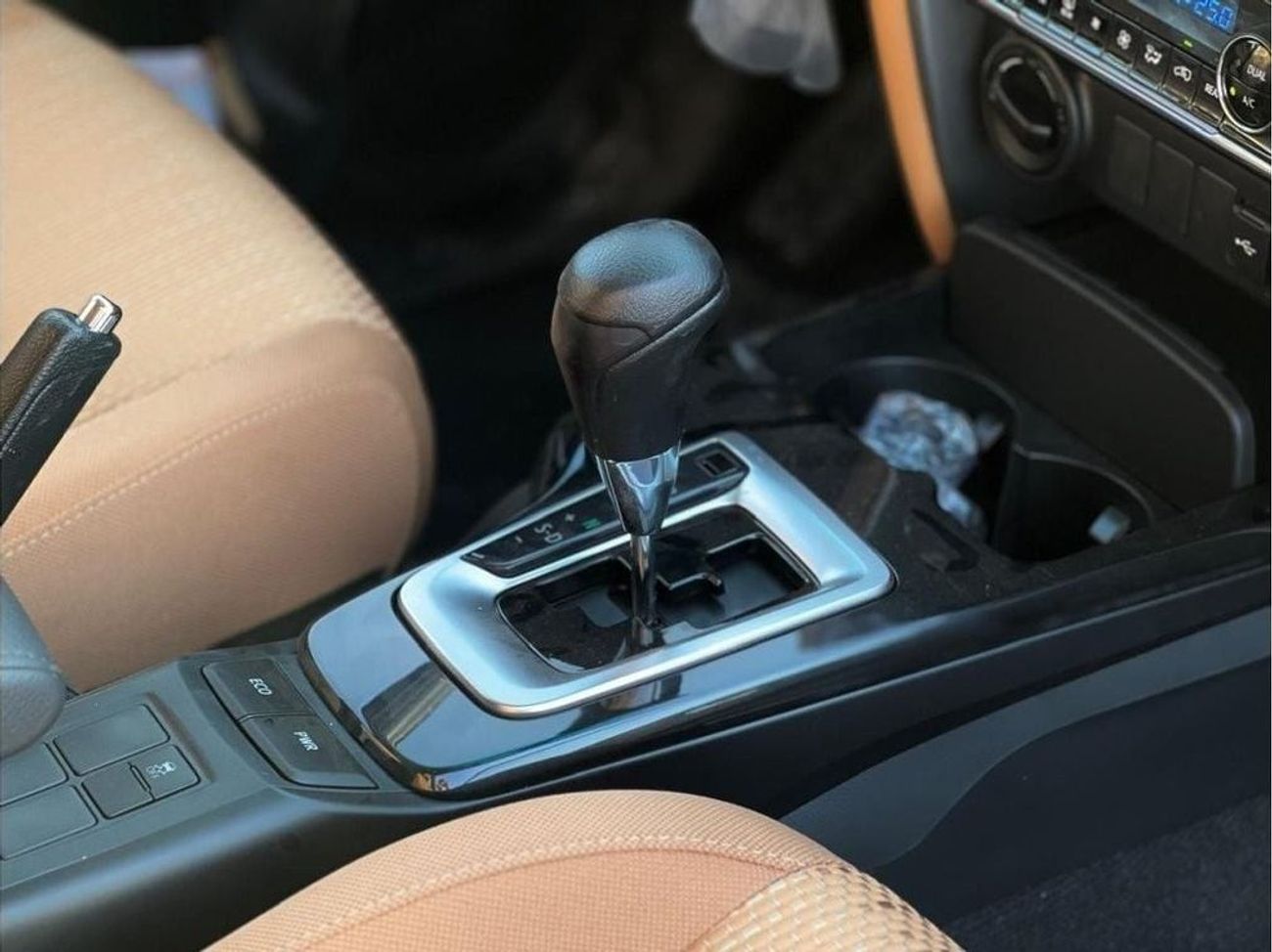 Toyota Fortuner TOYOTA FORTUNER (TGN156) 2.7 L SUV 4WD 5Doors 2024