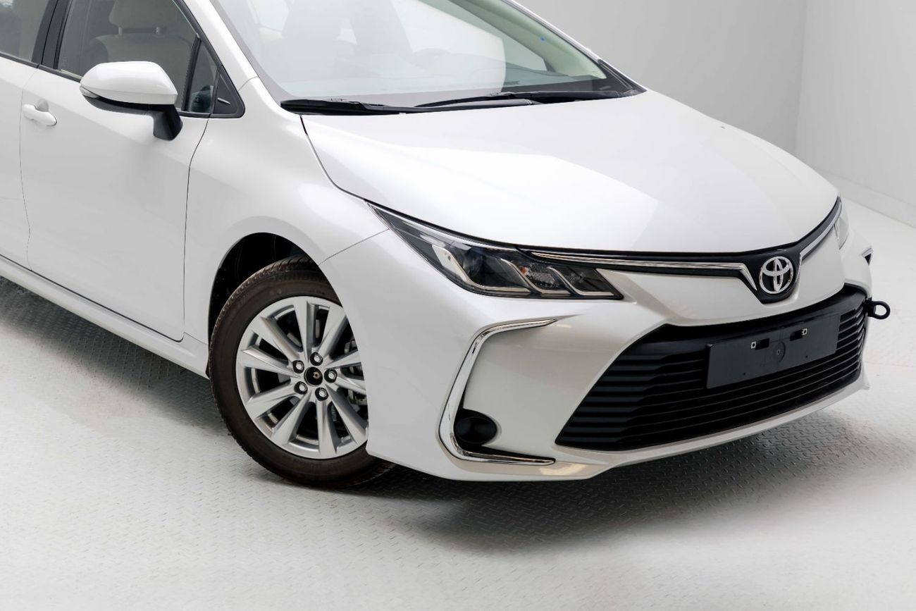 تويوتا كورولا XLI 2.0L - Platinum White Pearl Inside Fromage (Fabric) | Export Only