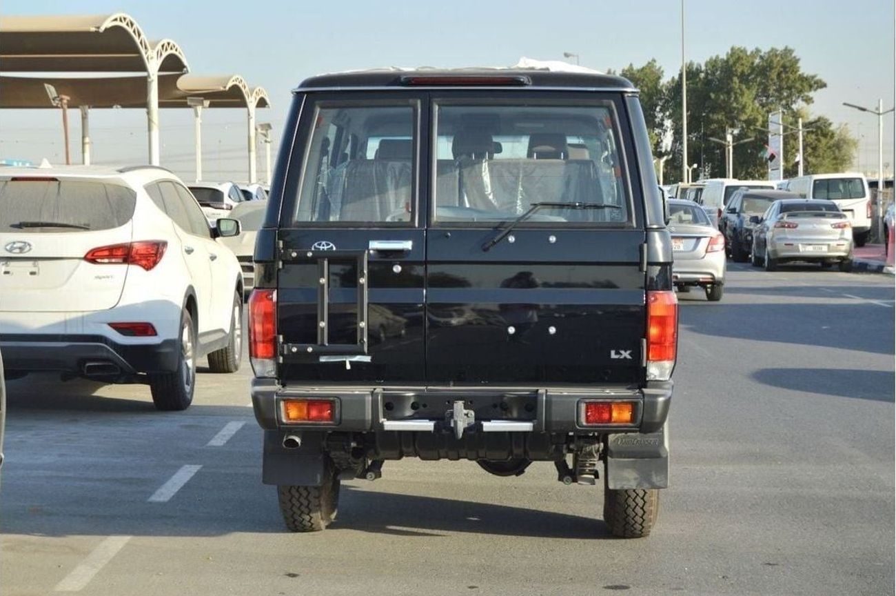 Toyota Land Cruiser 70 LX Hard Top 5 Doors