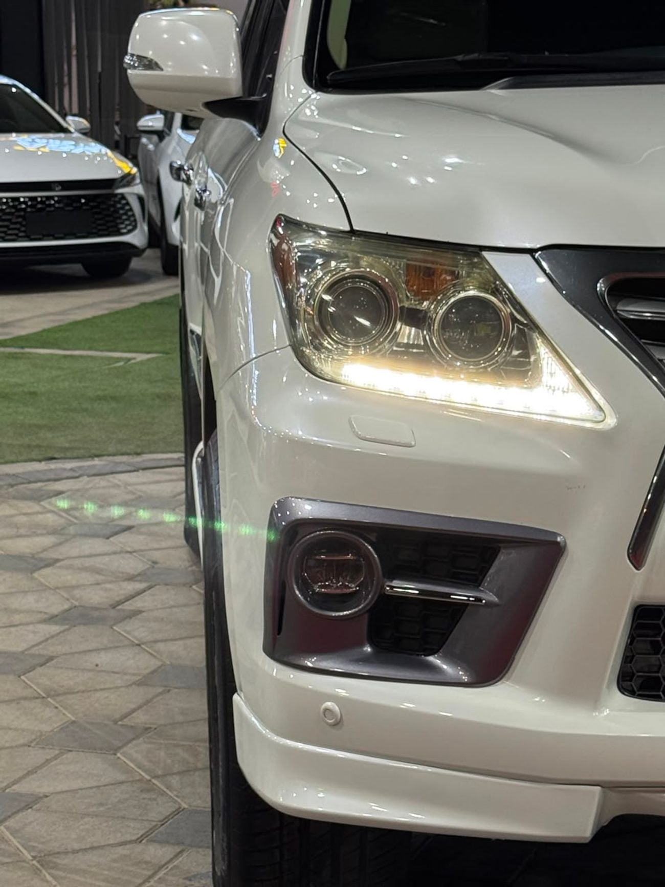 Lexus LX570 PLATINUM