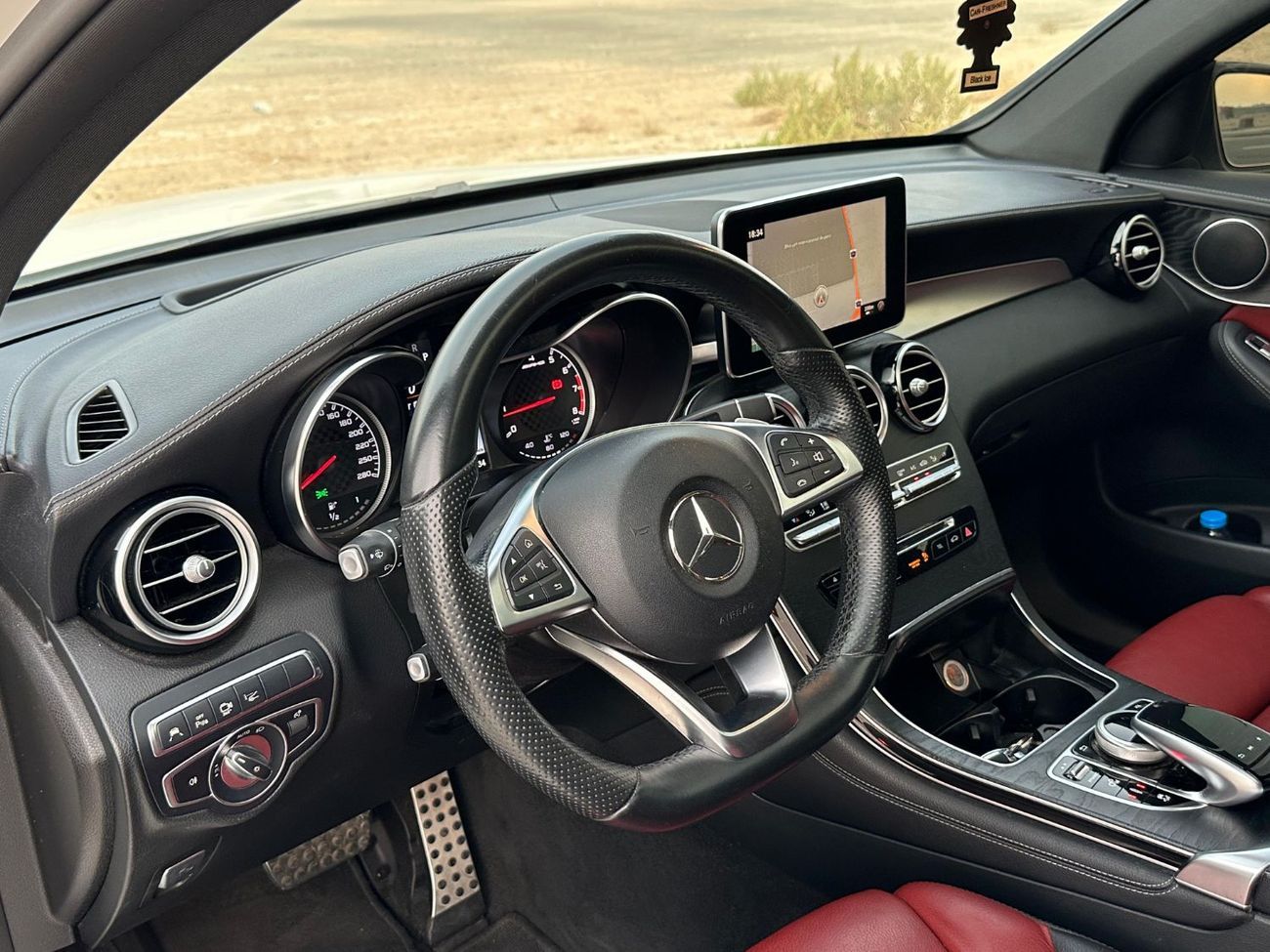 Mercedes-Benz GLC 43 AMG 4MATIC 3.0L (362 HP) MERCEDES GLC-43 2018 GCC ORGINAL PAINT // ACCIDENT FREE // PERFECT CONDITION