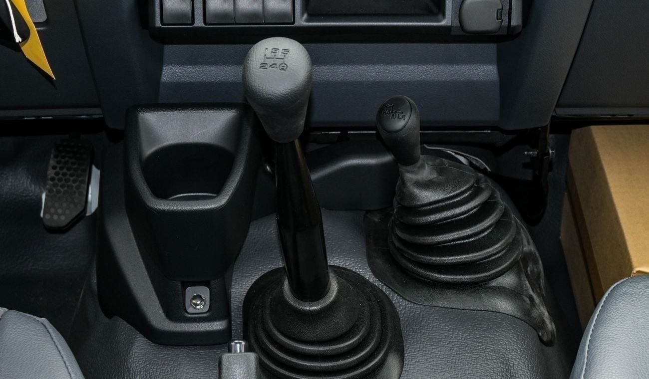 Toyota Land Cruiser Pick Up LC79 DOUBLE CABIN 4.2 DIESEL - STANDARD OPTIONS