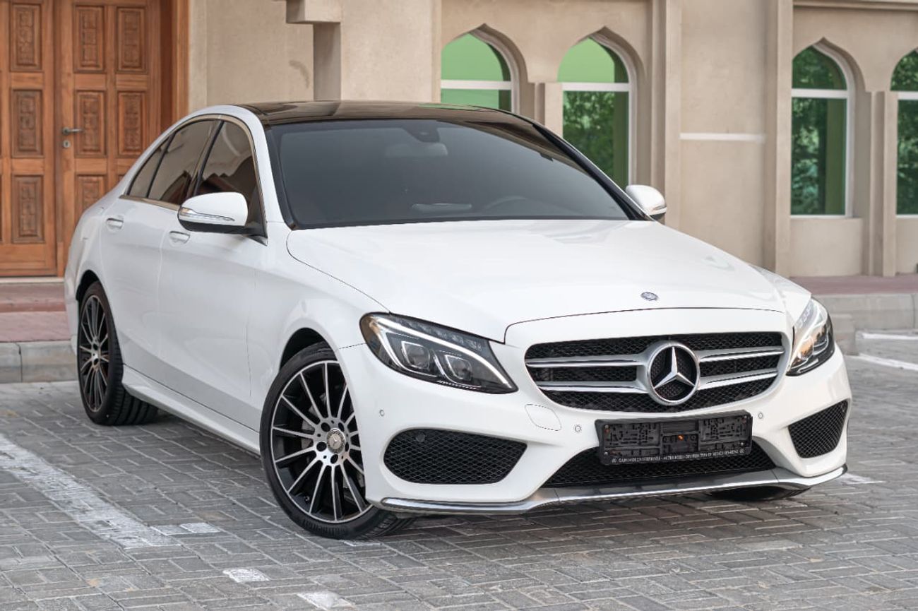 مرسيدس بنز C 200 GCC CAR FULL OPTION