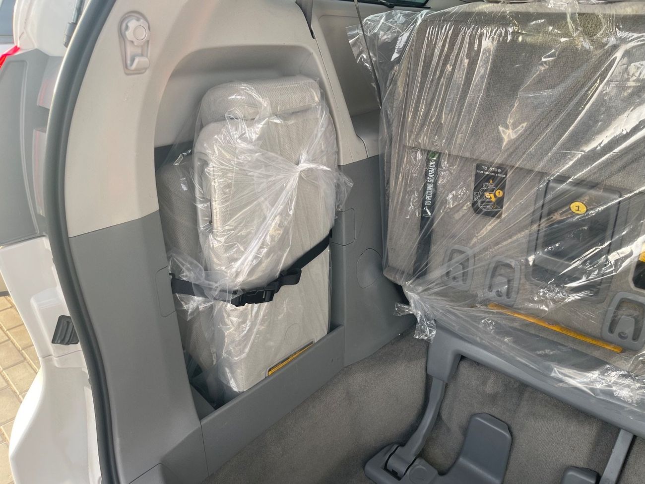 تويوتا سيينا LE VCC paper