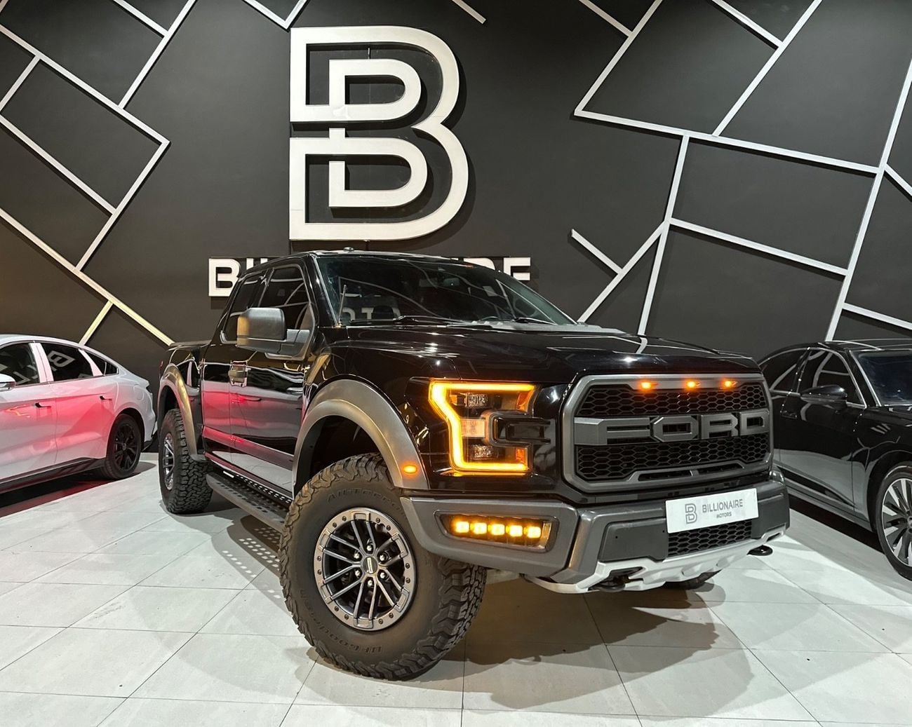 فورد إف-150 رابتور FORD RAPTOR F-150 V6T CABIN & HALF | GCC | 2019 | FULL SERVICE HISTORY IN AL-FUTTAIM