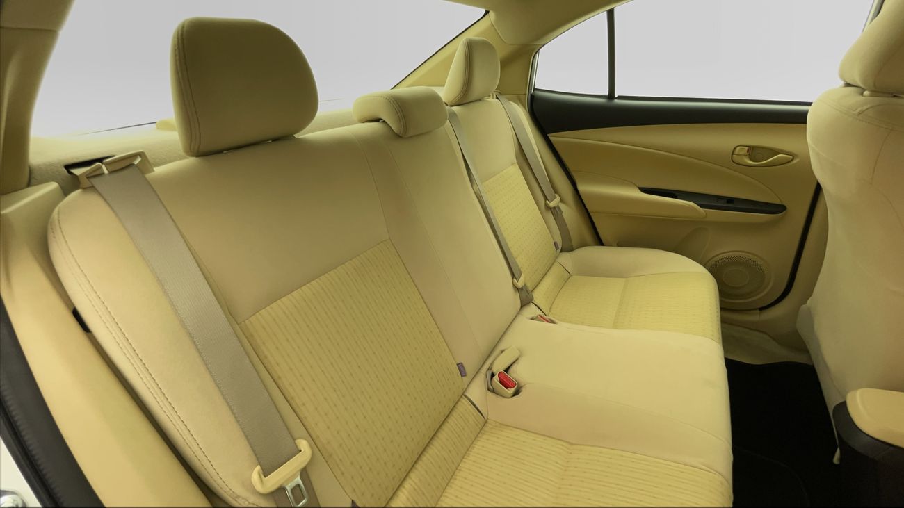 تويوتا يارس SE 1.5 | بدون دفعة مقدمة | اختبار القيادة في المنزل