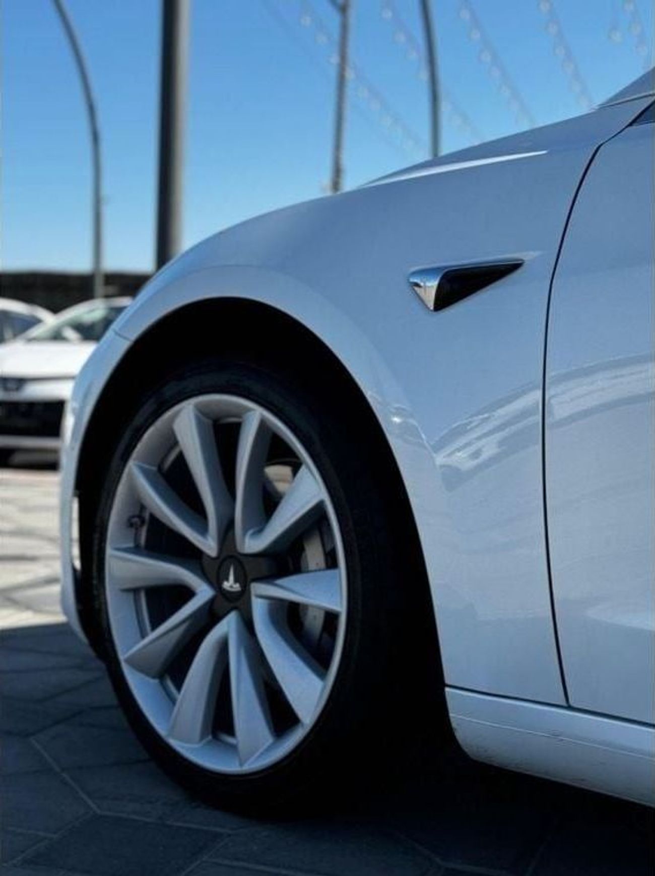 Tesla Model 3 LONG RANGE DUAL MOTOR