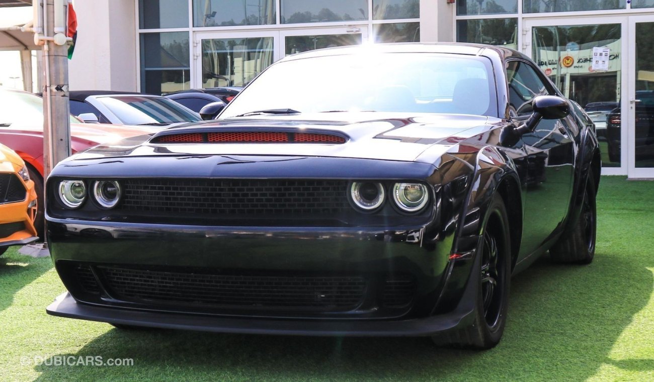 Dodge Challenger