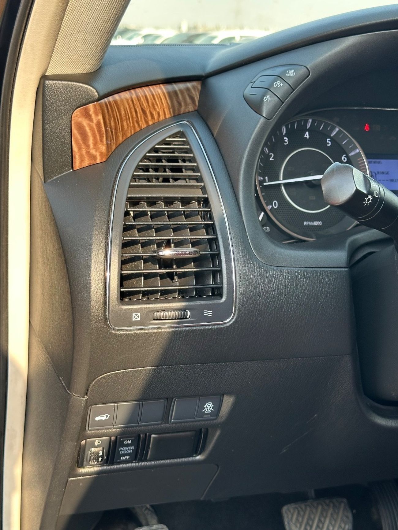 Nissan Armada Nissan Armada