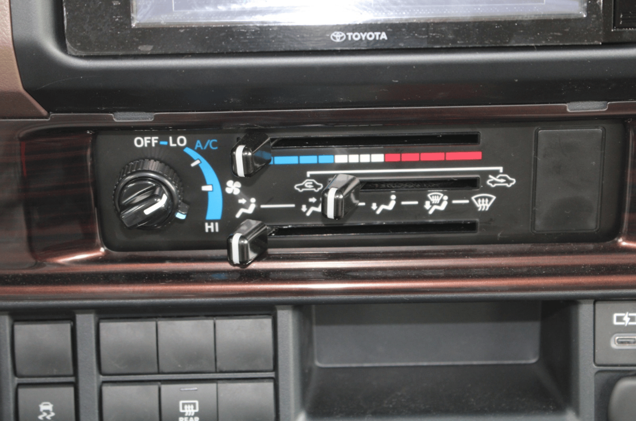 Toyota Land Cruiser 70 ECTWFR001 - 2025 TLC76 Hardtop 5 Doors - 2.8L Diesel Manual – With Snorkel  - White with Beige Inter