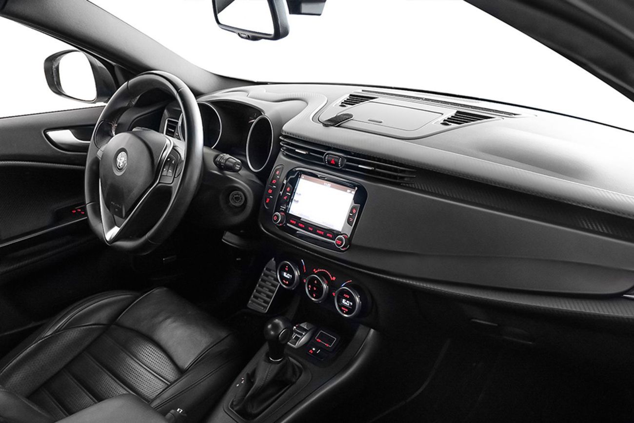 ألفا روميو جوليتا Veloce