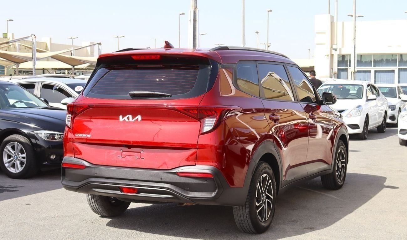 Kia Carens LX Smartstream 1.5L A/T -KIA CARENS 2023 - GCC - 4(V) -1.5L Accident-free -7 Seats -In excellent con