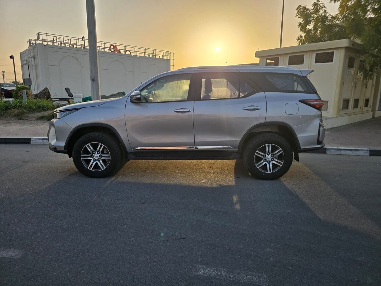 Toyota Fortuner EXR 2.7L (160 HP)